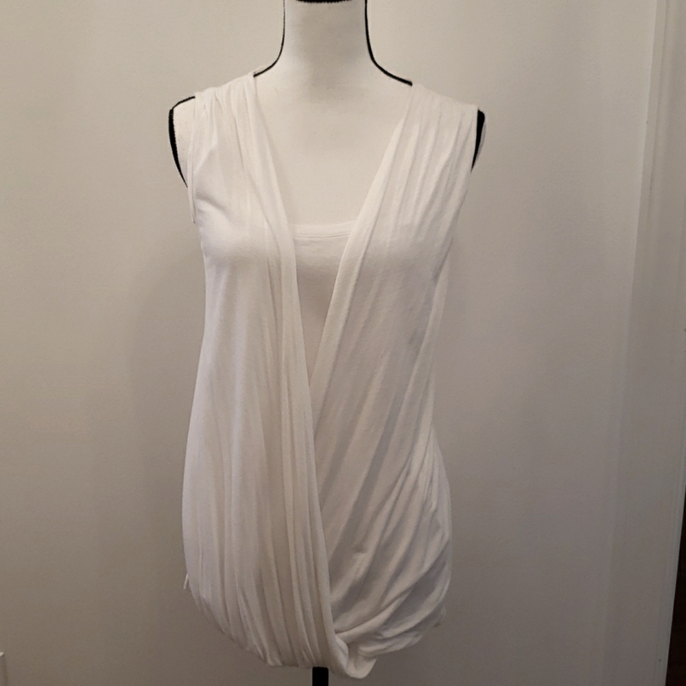 Women's top new Apt 9 . Size large